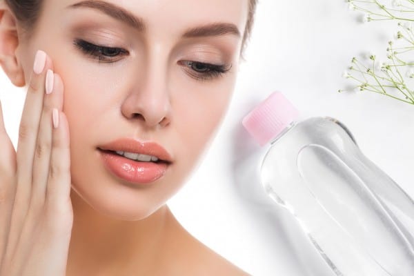 استخدامات زيت الأطفال