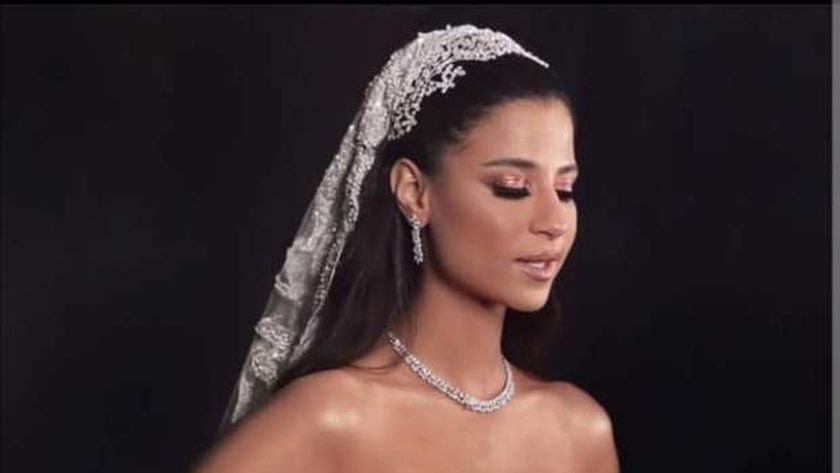 البلوجر دينا داش بعد تصدرها السوشيال ميديا:« أنا مش بتاعة شو وكل حاجة مناسبة ليا»