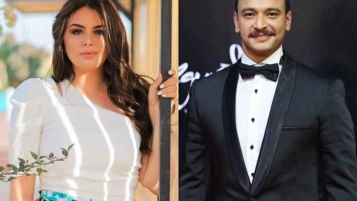 بصحبة زوجها.. هنادي مهنا تنتهي من تسجيل تتر مسلسلها الإذاعي