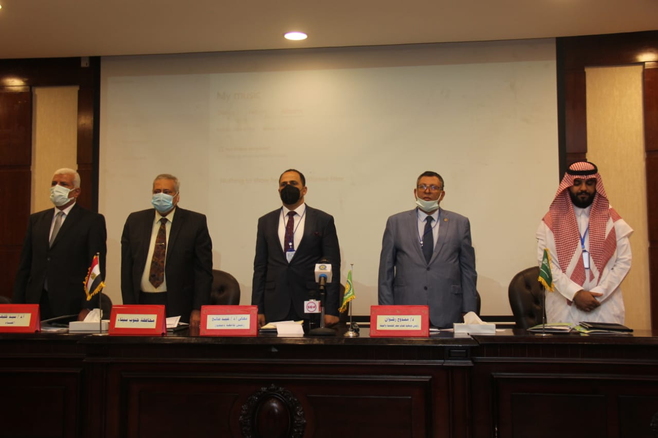 منتدى المخلفات الإلكترونية الخطرة ودورشباب الجامعات فى التخلص منها