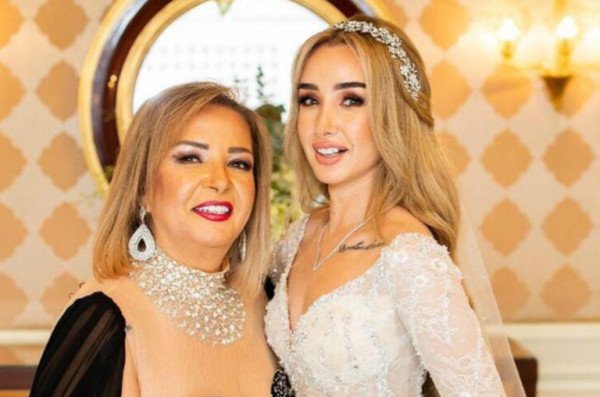 هنا الزاهد تكشف عن أصابة والدتها بمرض السرطان