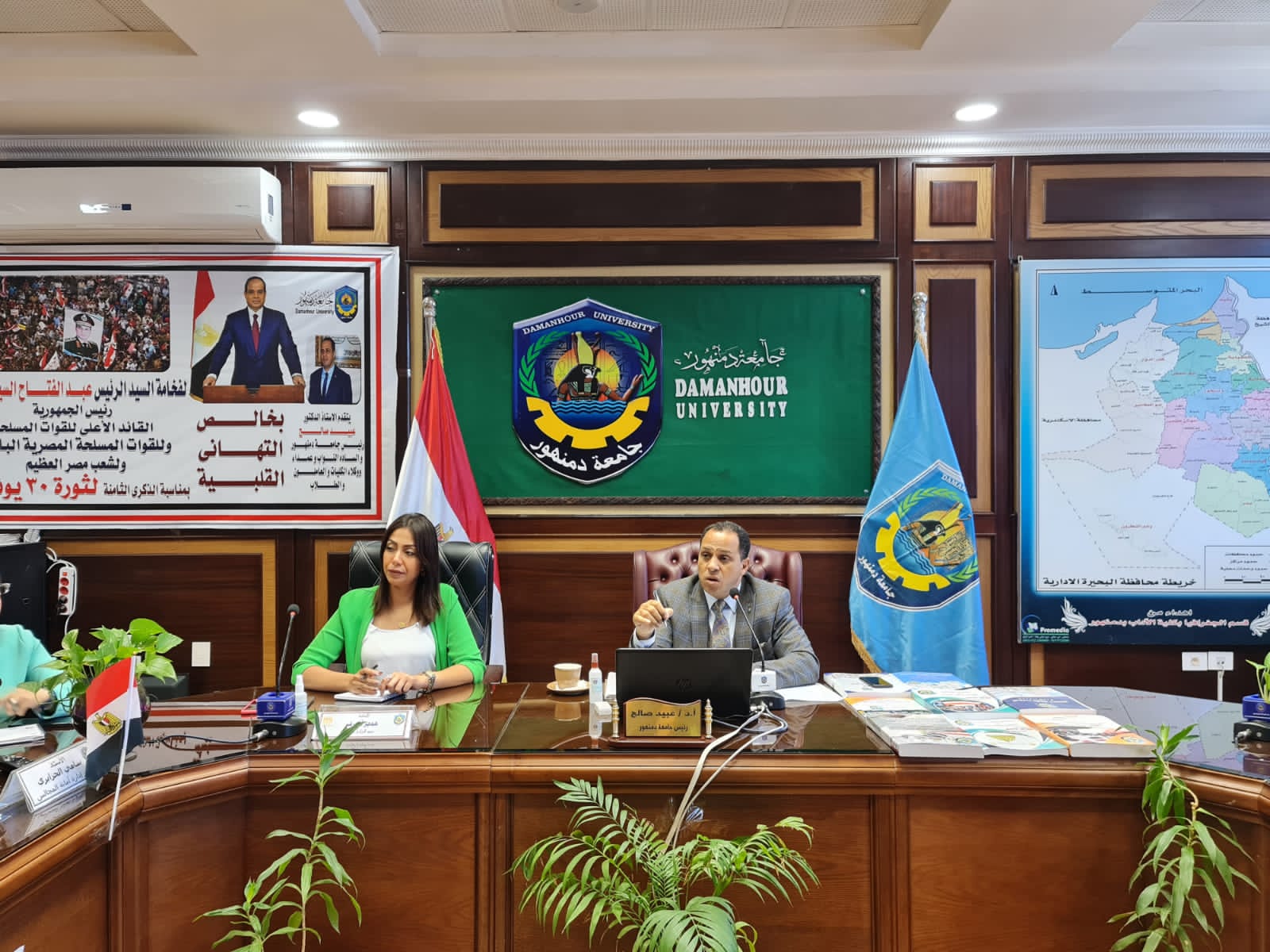 رئيس جامعة دمنهور يؤكد على العمل بخطة الجامعة وفقا لرؤية مصر ٢٠٣٠وخطة وزارة التعليم العالي
