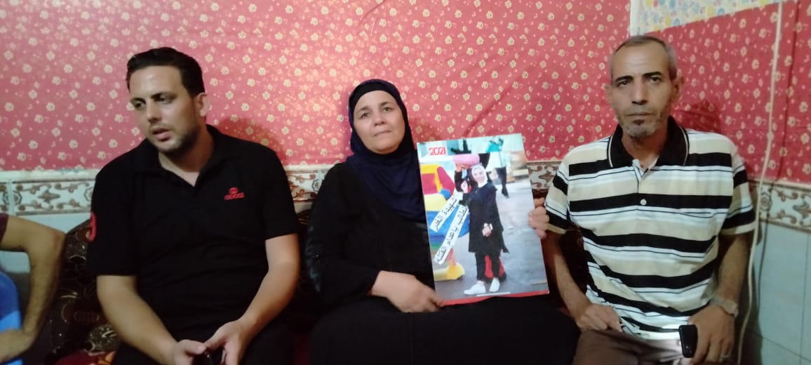 والدة نجلاء