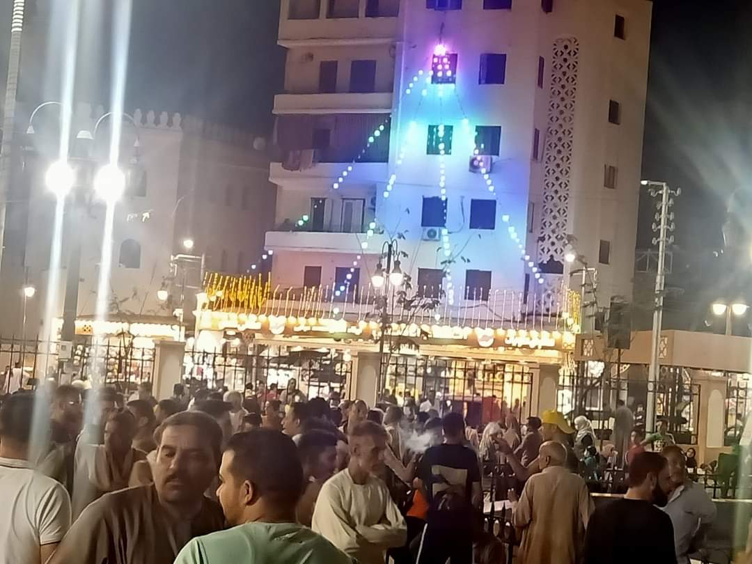 رغم الغاء الاحتفال مريدي شيخ العرب بالساحة الاحمدية