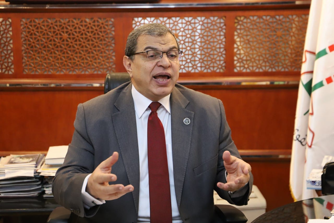صورة وزير القوي العاملة