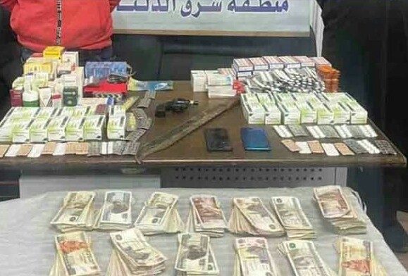 المتهمين