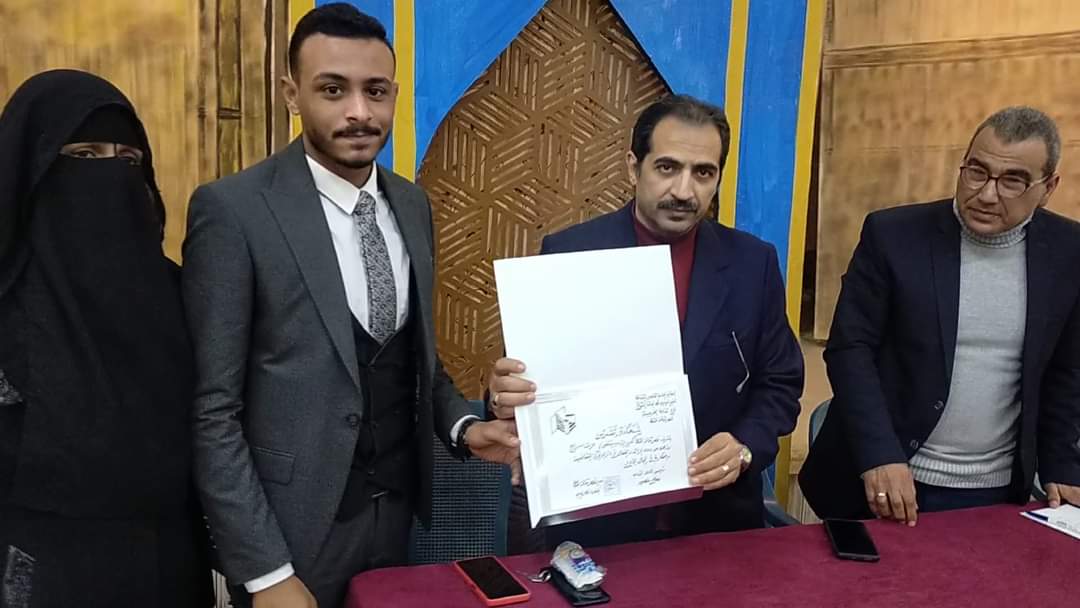 نادي أدب طنطا يكرم روح الشاعر الراحل الدكتور عزت سراج