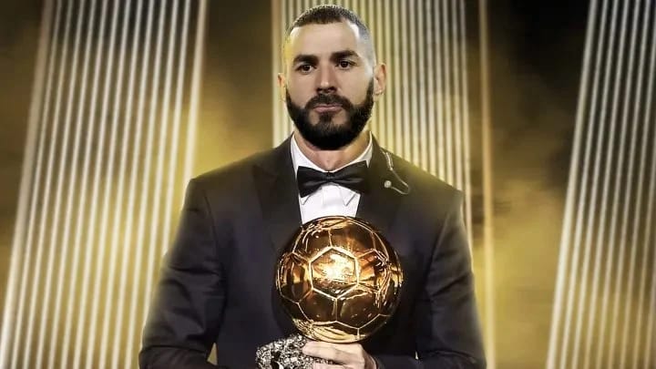 ما الذي ينقص كريم بنزيما ليتوج بالكرة الذهبية