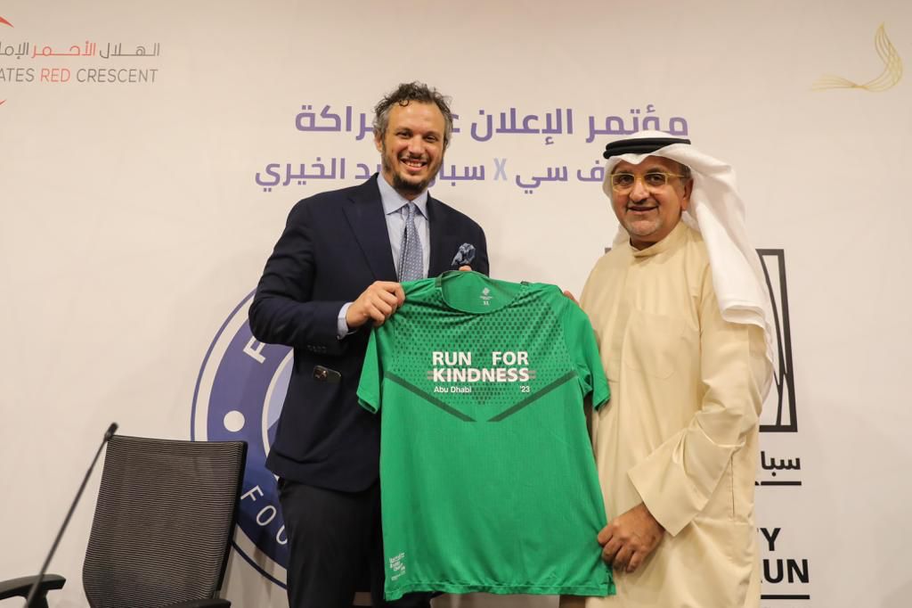 الأمين العام لمجلس أبوظبي الرياضي يعرب سعادته