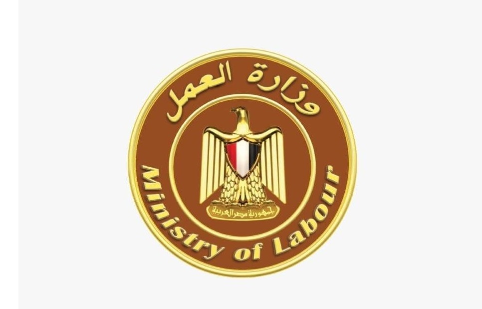 وزارة العمل تعلن عن توفر 7878 فرصة عمل
