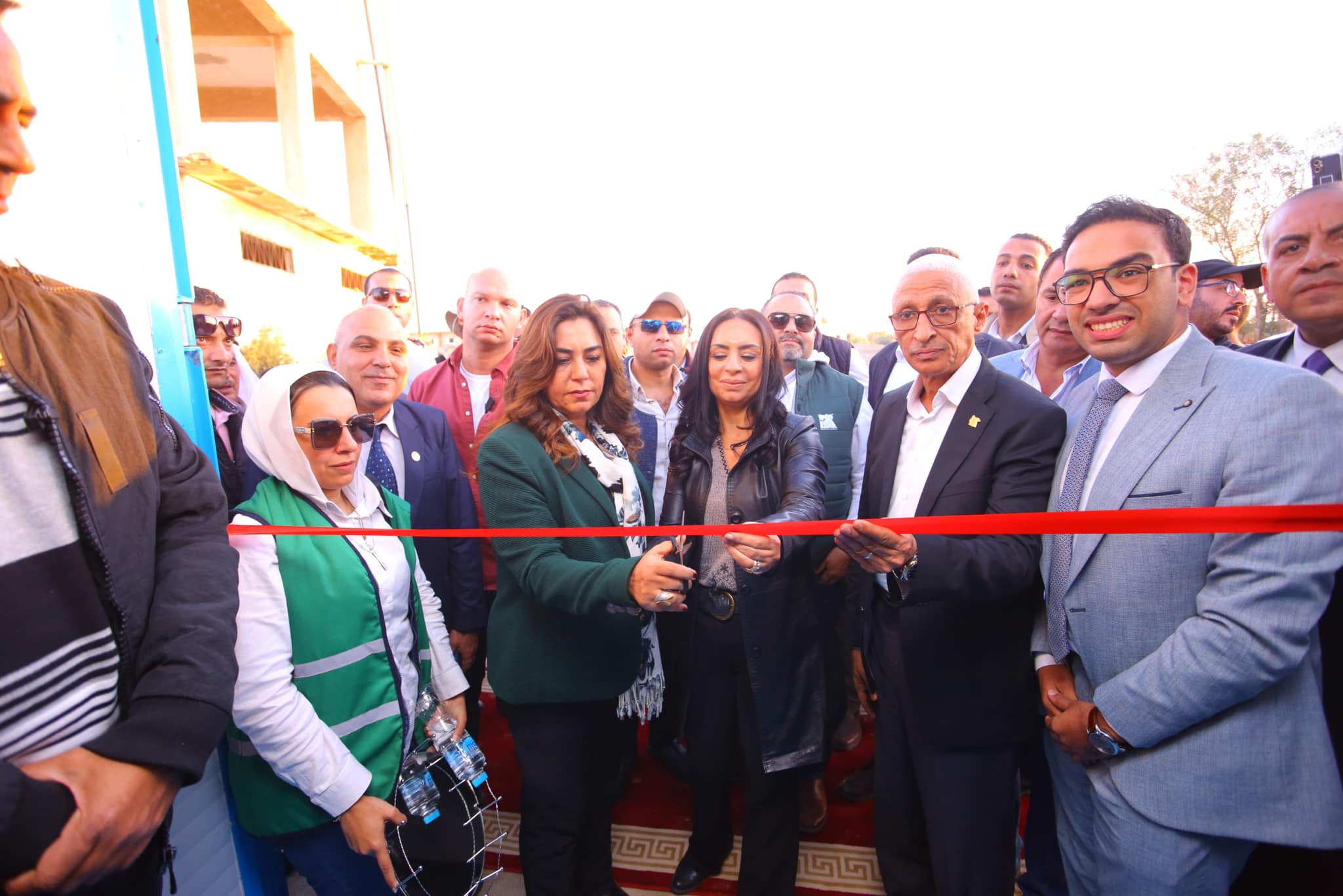 وزيرتا التضامن والتنمية المحلية ومحافظ شمال سيناء يفتتحون محطة لتحلية المياه بمركز الشيخ زويد