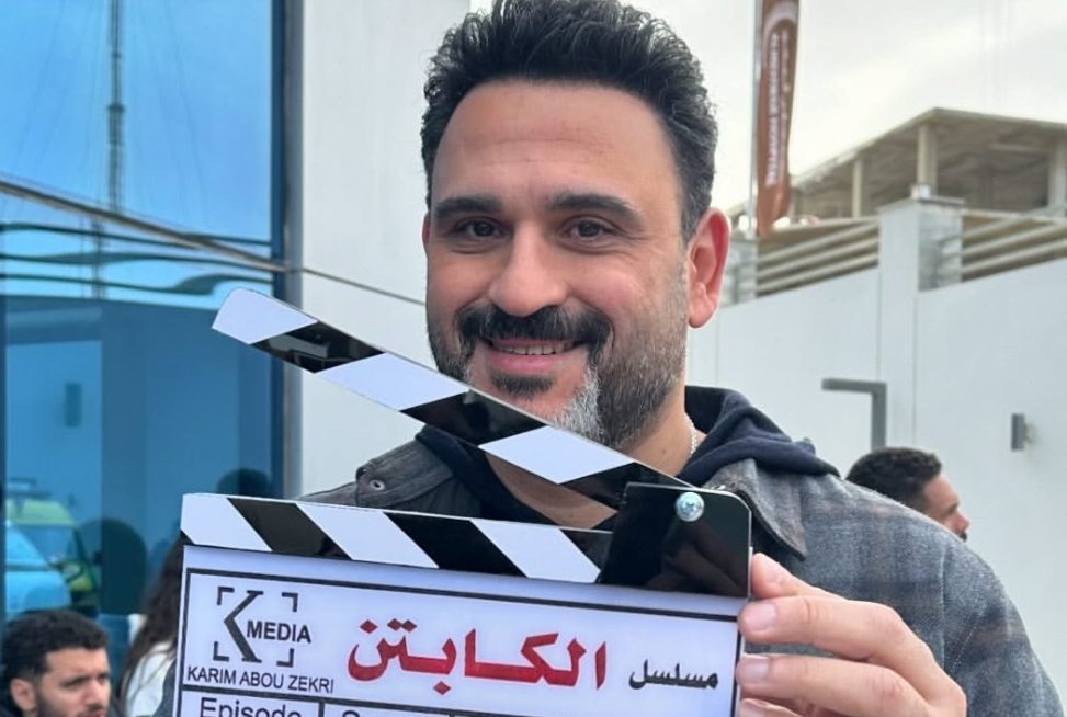 أكرم حسني