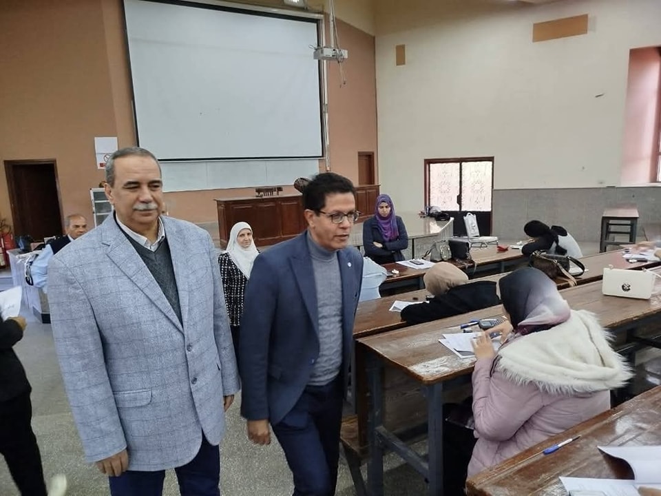 رئيس جامعة بنها