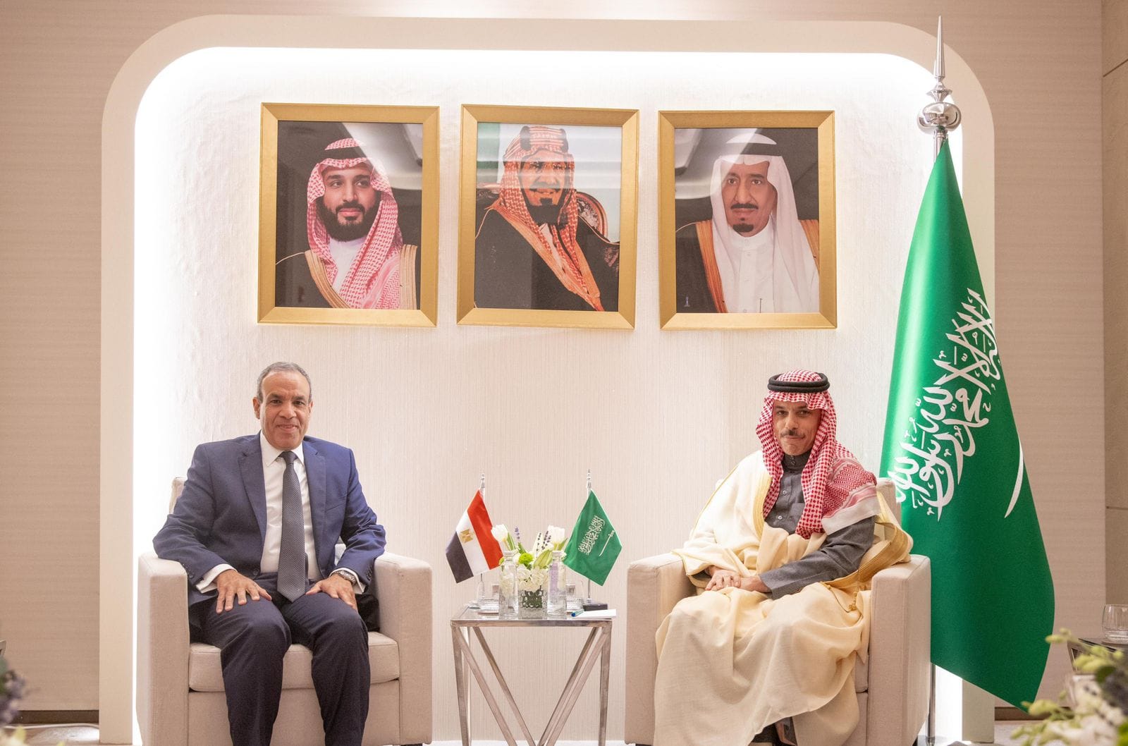 وزير الخارجية ونظيره السعودي