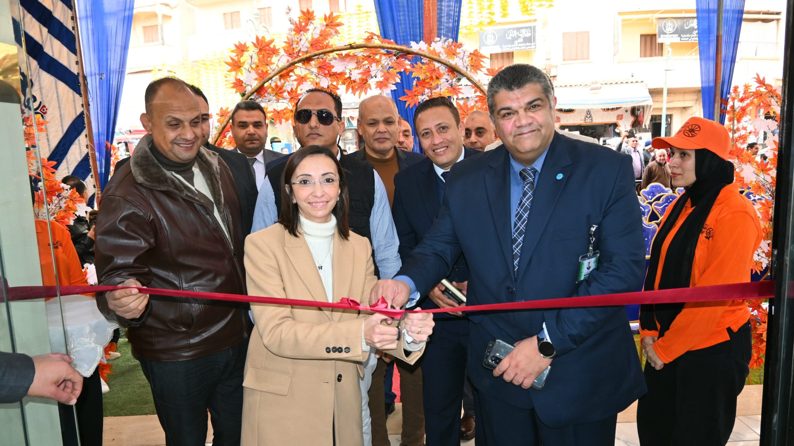 محافظ البحيرة